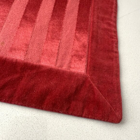 Pier 1 Imports Set of 5 Red Placemats Velvet Stripes Holiday Any Party 13X19" - Picture 4 of 8